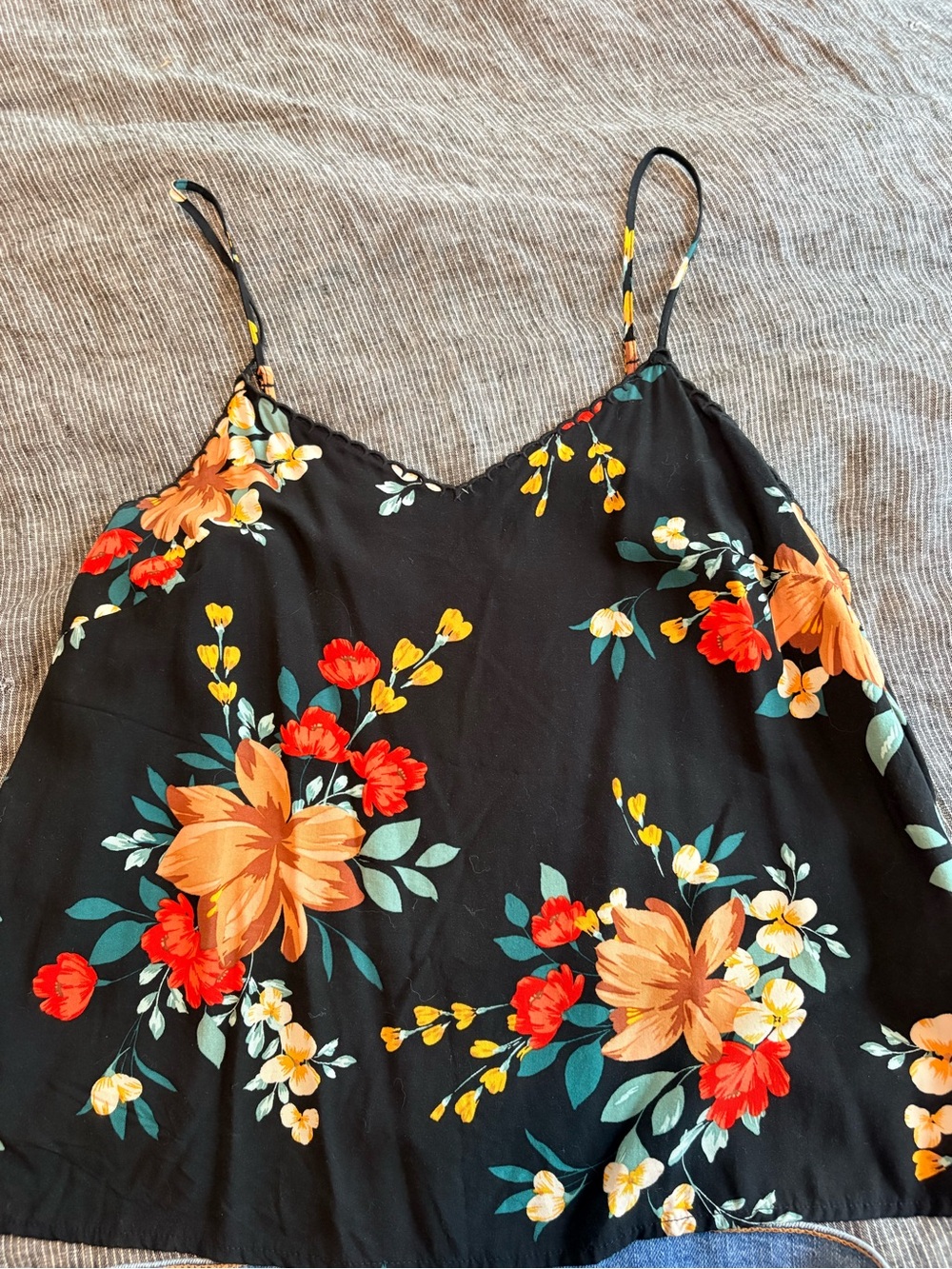 Floral Tank Top - Picture 2 of 4